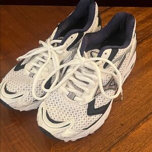 Mizuno White and Black Athletic Shoes
